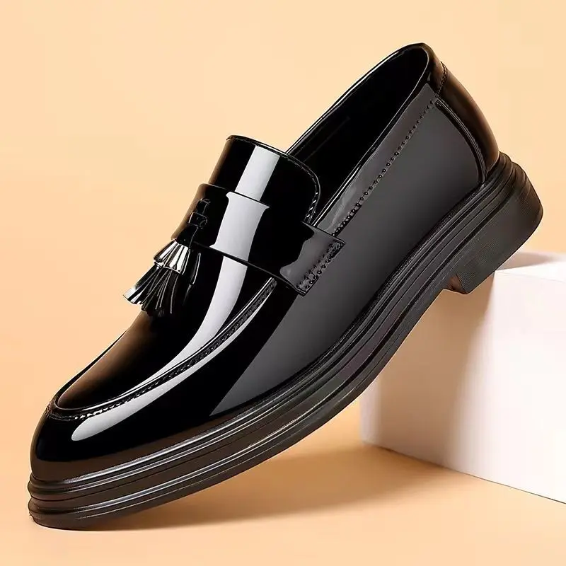 男性用の光沢のあるパテントレザーの靴,カジュアルな黒の社交靴 - Men'S Formal Wear Rental のレビューと価格